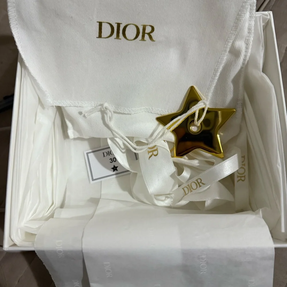 NWT Christian Dior Mini Lady Dior Gardenia Wallet in Cloud Blue Cannage Lambskin
